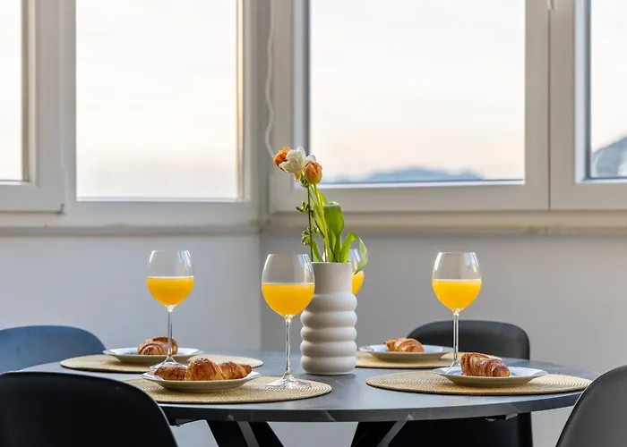 Orca -Sea View Apartment